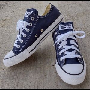 Converse Chuck Taylor's women's size 9